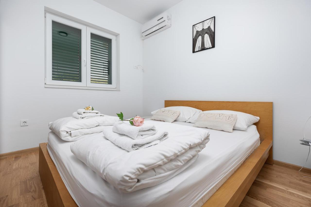 Apartment Ana Solin Eksteriør bilde